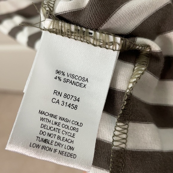 Grey white stripe top BCBG NWT - Picture 8 of 13